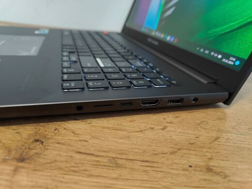 Игровой ноутбук Asus Vivobook Pro 16x OLED (M7600Q) / 16" (3840x2400) OLED / AMD Ryzen 9 5900HX (8 (16) ядер по 3.3 - 4.6 GHz) / 32 GB DDR4 / 1000 GB SSD / nVidia GeForce RTX 3050 Ti, 4 GB GDDR6, 128-bit / WebCam / Windows 11 Pro + Мышка Asus + Сумка Asus