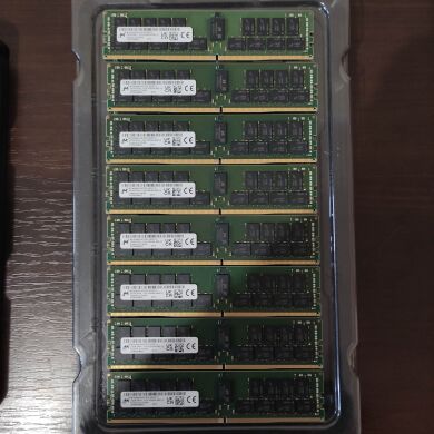 Комплект: нова серверна оперативна пам'ять Micron / 256 GB / DDR4 ECC / 3200 MHz
