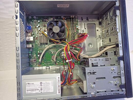 Комп'ютер HP Compaq SG3 Tower / AMD Athlon II X2 220 (2 ядра по 2.8 GHz) / 4 GB DDR3 / 320 GB HDD / AMD Radeon 3000 Graphics / DVD-RW 