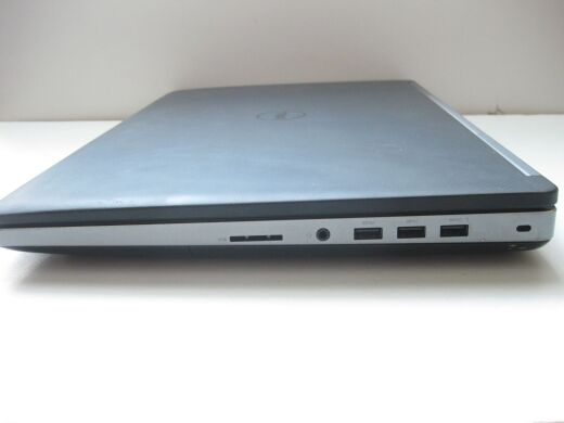 Мобільна робоча станція Dell Precision 7720 / 17.3" (1920x1080) IPS / Intel Core i7-6820HQ (4 (8) ядра по 2.7 - 3.6 GHz) / 32 GB DDR4 / 128 GB SSD M.2 NEW + 512 GB SSD M.2 + 500 GB HDD / nVidia Quadro M3000M, 4 GB GDDR5, 256-bit / WebCam / АКБ NEW Мобільна робоча станція Dell Precision 7720 / 17.3" (1920x1080) IPS / Intel Core i7-6820HQ (4 (8) ядра по 2.7 - 3.6 GHz) / 32 GB DDR4 / 128 GB SSD M.2 NEW + 512 GB SSD M.2 + 500 GB HDD / nVidia Quadro M3000M, 4 GB GDDR5, 256-bit / WebCam / АКБ NEW