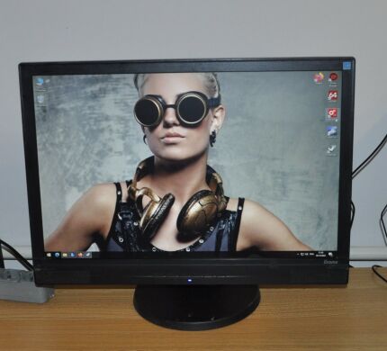 Монітор Б-клас Iiyama ProLite E2202WSV-1 / 22" (1680x1050) TN / VGA, Audio / Вбудовані колонки 2x 2W / VESA 100x100 Монітор Б-клас Iiyama ProLite E2202WSV-1 / 22" (1680x1050) TN / VGA, Audio / Вбудовані колонки 2x 2W / VESA 100x100