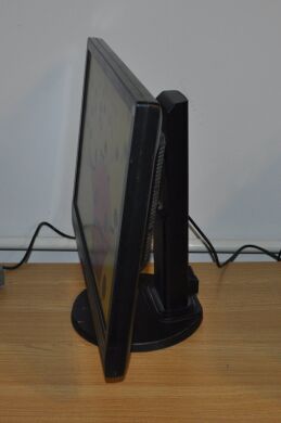 Монітор Б-клас Iiyama ProLite E2202WSV-1 / 22" (1680x1050) TN / VGA, Audio / Вбудовані колонки 2x 2W / VESA 100x100 Монітор Б-клас Iiyama ProLite E2202WSV-1 / 22" (1680x1050) TN / VGA, Audio / Вбудовані колонки 2x 2W / VESA 100x100