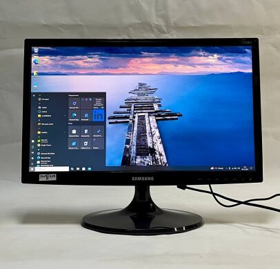 Монитор Samsung S22C300B / 22" (1920x1080) TN / VGA