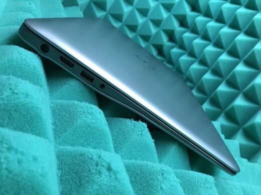 Ноутбук Dell Inspiron 15 7547 / 15.6" (1920x1080) IPS Touch / Intel Core i5-4210U (2 (4) ядра по 1.7 - 2.7 GHz) / 8 GB DDR3 / 250 GB SSD / Intel HD Graphics 4400 / WebCam / HDMI / Windows 10 ліцензія Ноутбук Dell Inspiron 15 7547 / 15.6" (1920x1080) IPS Touch / Intel Core i5-4210U (2 (4) ядра по 1.7 - 2.7 GHz) / 8 GB DDR3 / 250 GB SSD / Intel HD Graphics 4400 / WebCam / HDMI / Windows 10 ліцензія