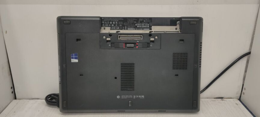 Ноутбук HP ProBook 6570b / 15.6" (1600x900) TN / Intel Core i5-3210M (2 (4) ядра по 2.5 - 3.1 GHz) / 8 GB DDR3 / 240 GB SSD / AMD Radeon HD 7570M, 1 GB DDR3, 64-bit / WebCam / DVD-RW