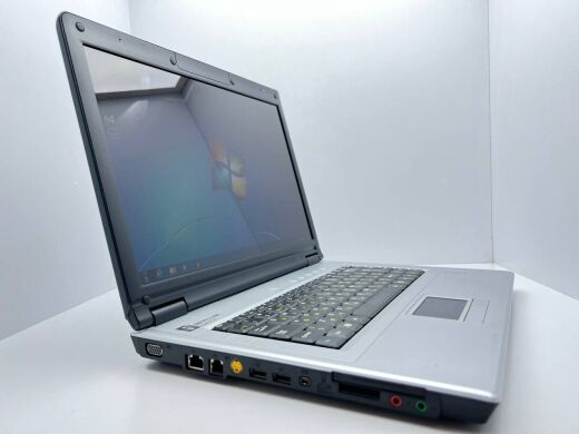 Ноутбук Б класс Impression 557 / 15.4" (1280x800) TN / Intel Pentium T2370 (2 ядра по 1.73 GHz) / 4 GB DDR2 / 320 GB HDD / Intel HD Graphics