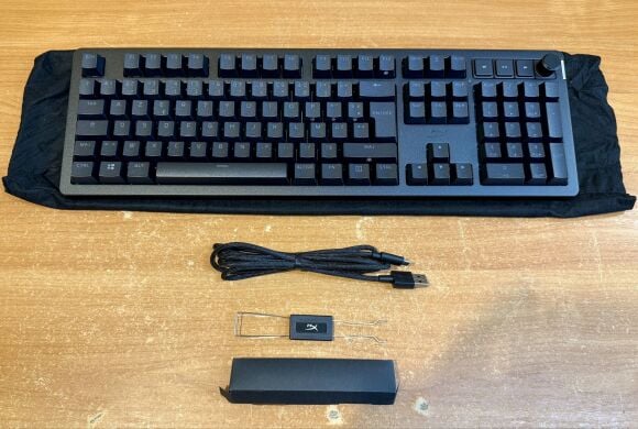 Нова механічна ігрова дротова клавіатура HyperX Alloy Rise AR001 / повнорозмірна / чорна