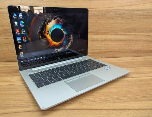 Ультрабук Б-класс HP EliteBook 830 G5 / 13.3" (1920x1080) IPS Touch / Intel Core i7-8650U (4 (8) ядра по 1.9 - 4.2 GHz) / 16 GB DDR4 / 512 GB SSD / Intel UHD Graphics 620 / TouchID / Windows 10 Ультрабук Б-класс HP EliteBook 830 G5 / 13.3" (1920x1080) IPS Touch / Intel Core i7-8650U (4 (8) ядра по 1.9 - 4.2 GHz) / 16 GB DDR4 / 512 GB SSD / Intel UHD Graphics 620 / TouchID / Windows 10