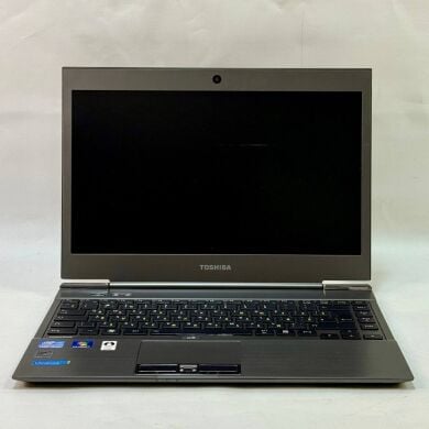 Ультрабук Toshiba Portege Z930-105 / 13.3" (1366x768) TN / Intel Core i5-3427U (2 (4) ядра по 1.8 - 2.8 GHz) / 10 GB DDR3 / 256 GB SSD / Intel HD Graphics 4000 / WebCam / Windows 10 Pro