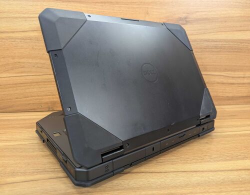 Захищений ноутбук Dell Latitude 14 Rugged 5414 / 14" (1920x1080) IPS Touch / Intel Core i5-6300U (2 (4) ядра по 2.4 - 3.0 GHz) / 16 GB DDR4 / 512 GB SSD / AMD Radeon R7 M360, 2 GB DDR3, 64-bit / Fingerprint / Windows 10