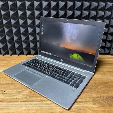 Ноутбук Б-класс HP EliteBook 755 G5 / 15.6" (1920x1080) IPS / AMD Ryzen 3 Pro 2300U (4 ядра по 2.0 - 3.4 GHz) / 8 GB DDR4 / 256 GB SSD / AMD Radeon Vega 6 Graphics / WebCam