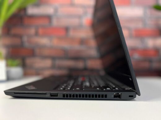 Ультрабук Lenovo ThinkPad T14 Gen 2 / 14" (1920x1080) IPS / Intel Core i5-1135G7 (4 (8) ядра по 4.2 GHz) / 16 GB DDR4 / 256 GB SSD M.2 / Intel Iris Xe Graphics / WebCam
