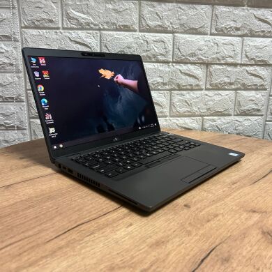 Ігровий ноутбук Б-клас Dell Latitude 5401 / 14" (1920x1080) IPS Touch / Intel Core i7-9850H (6 (12) ядра по 2.6 - 4.6 GHz) / 16 GB DDR4 / 256 GB SSD / nVidia GeForce MX150, 2 GB GDDR5, 64-bit / WebCam