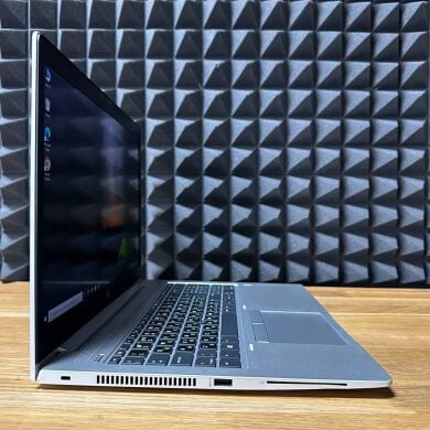 Ноутбук Б-класс HP EliteBook 755 G5 / 15.6" (1920x1080) IPS / AMD Ryzen 3 Pro 2300U (4 ядра по 2.0 - 3.4 GHz) / 8 GB DDR4 / 256 GB SSD / AMD Radeon Vega 6 Graphics / WebCam