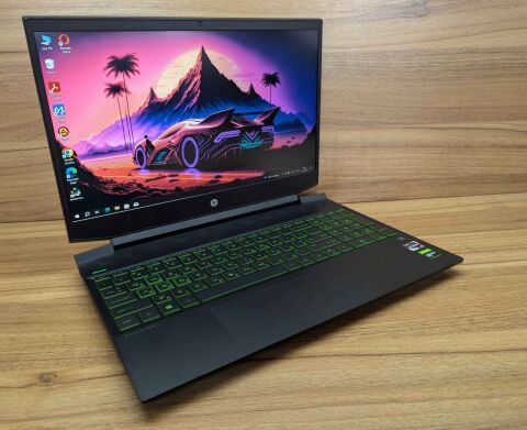 Игровой ноутбук Б-класс HP Pavilion Gaming 15-ec2121nr / 15.6" (1920x1080) IPS / AMD Ryzen 5 5600H (6 (12) ядер по 3.3 - 4.2 GHz) / 16 GB DDR4 / 512 GB SSD / nVidia GeForce GTX 1650, 4 GB GDDR5, 128-bit / WebCam / Windows 10