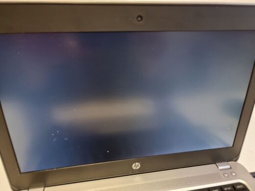 Ультрабук Б-клас HP ProBook 430 G4 / 13.3" (1920x1080) TN / Intel Core i3-7100U (2 (4) ядра по 2.4 GHz) / 6 GB DDR4 / 128 GB SSD M.2 / Intel HD Graphics 620 / WebCam / АКБ не тримає
