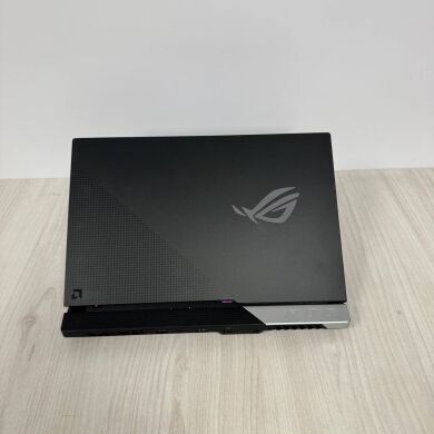 Игровой ноутбук Б-класс Asus ROG Strix G15 Advantage Edition G513QY / 15.6" (2560x1440) IPS / AMD Ryzen 9 5980HX (8 (16) ядер по 3.3 - 4.8 GHz) / 16 GB DDR4 / 512 GB SSD NVMe / AMD Radeon RX 6800M, 12 GB GDDR6, 192-bit Игровой ноутбук Б-класс Asus ROG Strix G15 Advantage Edition G513QY / 15.6" (2560x1440) IPS / AMD Ryzen 9 5980HX (8 (16) ядер по 3.3 - 4.8 GHz) / 16 GB DDR4 / 512 GB SSD NVMe / AMD Radeon RX 6800M, 12 GB GDDR6, 192-bit