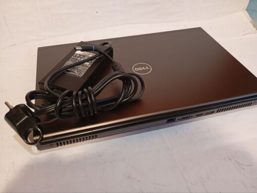 Мобільна робоча станція Б-клас Dell Precision M6600 / 17.3" (1920x1080) IPS / Intel Core i7-2640M (2 (4) ядра по 2.8 - 3.5 GHz) / 16 GB DDR3 / 500 GB SSD + 500 GB HDD / nVidia Quadro K3000M, 2 GB GDDR5, 256-bit / WebCam / DVD-RW