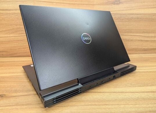 Ігровий ноутбук Dell G7 15 7500 / 15.6" (3840x2160) IPS / Intel Core i7-10750H (6 (12) ядер по 2.6 - 5.0 GHz) / 16 GB DDR4 / 1000 GB SSD / nVidia GeForce RTX 2070, 8 GB GDDR6, 256-bit / WebCam / Windows 10