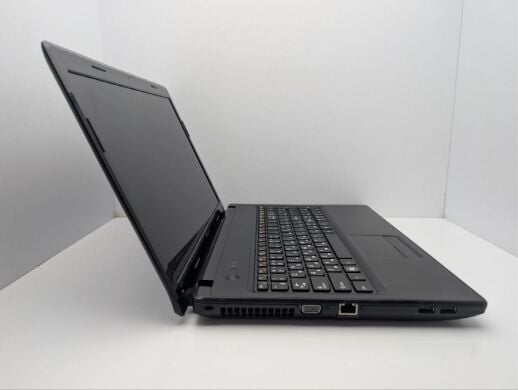 Ноутбук Lenovo IdeaPad G575 / 15.6" (1366x768) TN / AMD E-450 (2 ядра по 1.66 GHz) / 8 GB DDR3 / 320 GB HDD / AMD Radeon HD 6320 Graphics / WebCam / DVD-ROM