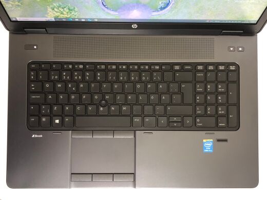 Мобільна робоча станція HP ZBook 17 G1 / 17.3" (1600x900) TN / Intel Core i7-4700MQ (4 (8) ядра по 2.4 - 3.4 GHz) / 16 GB DDR3 / 256 GB SSD / nVidia Quadro K610M, 1 GB GDDR5, 64-bit / WebCam / DVD-ROM / Win 10 Pro