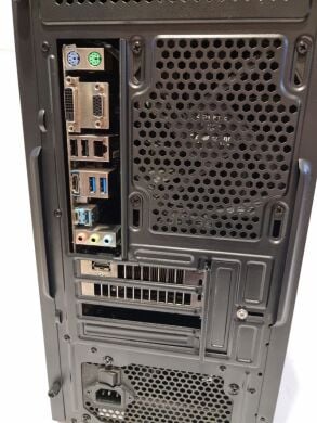 Игровой ПК Chieftec Tower / Intel Core i5-6600K (4 ядра по 3.5 - 3.9 GHz) / 16 GB DDR4 / 480 GB SSD + 500 GB HDD / AMD Radeon RX 570, 8 GB GDDR5, 256-bit / 500W
