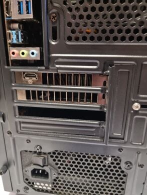 Игровой ПК Chieftec Tower / Intel Core i5-6600K (4 ядра по 3.5 - 3.9 GHz) / 16 GB DDR4 / 480 GB SSD + 500 GB HDD / AMD Radeon RX 570, 8 GB GDDR5, 256-bit / 500W