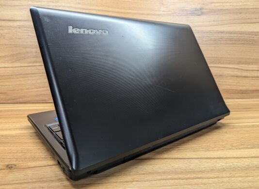 Ноутбук Б-клас Lenovo G570 / 15.6" (1366x768) TN / Intel Celeron B800 (2 ядра по 1.5 GHz) / 8 GB DDR3 / 320 GB HDD / Intel HD Graphics / WebCam / Windows 7 Ноутбук Б-клас Lenovo G570 / 15.6" (1366x768) TN / Intel Celeron B800 (2 ядра по 1.5 GHz) / 8 GB DDR3 / 320 GB HDD / Intel HD Graphics / WebCam / Windows 7