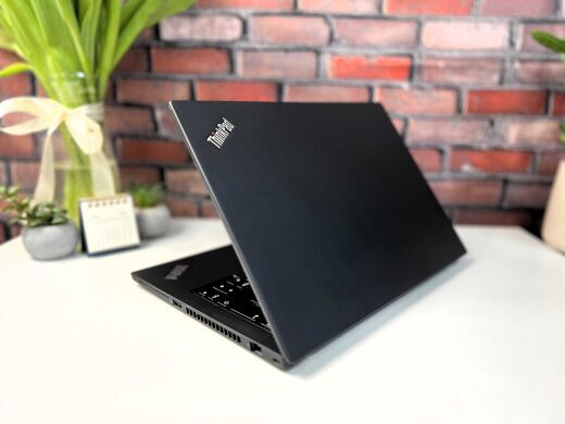 Ультрабук Lenovo ThinkPad T14 Gen 2 / 14" (1920x1080) IPS / Intel Core i5-1135G7 (4 (8) ядра по 4.2 GHz) / 16 GB DDR4 / 256 GB SSD M.2 / Intel Iris Xe Graphics / WebCam