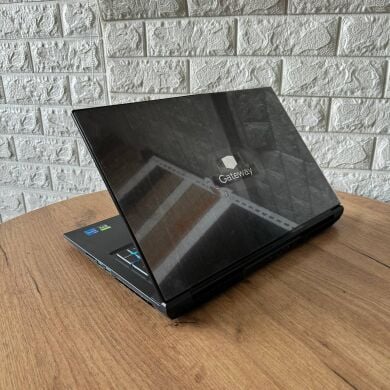 Ігровий ноутбук Gateway Creator GGNC71719-BK / 17.3" (1920x1080) IPS / Intel Core i7-11800H (8 (16) ядер по 1.9 - 4.6 GHz) / 16 GB DDR4 / 1000 GB SSD / nVidia GeForce RTX 3050 Ti, 4 GB GDDR6, 128-bit / WebCam Ігровий ноутбук Gateway Creator GGNC71719-BK / 17.3" (1920x1080) IPS / Intel Core i7-11800H (8 (16) ядер по 1.9 - 4.6 GHz) / 16 GB DDR4 / 1000 GB SSD / nVidia GeForce RTX 3050 Ti, 4 GB GDDR6, 128-bit / WebCam
