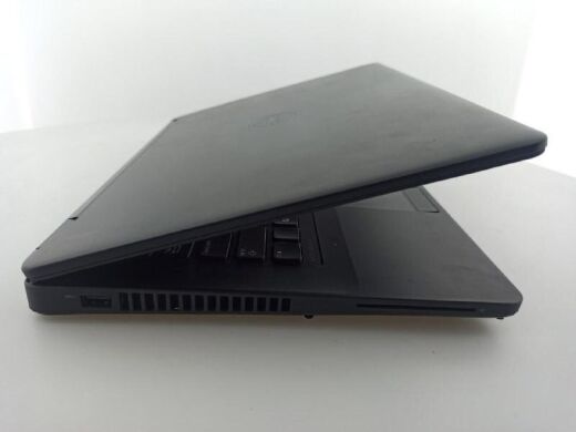 Ультрабук Dell Latitude E5470 / 14" (1366x768) TN / Intel Core i5-6440HQ (4 ядра по 2.6 - 3.5 GHz) / 8 GB DDR4 / 240 GB SSD / AMD Radeon R7 M360, 2 GB DDR3, 64-bit / WebCam / Win 10 Pro