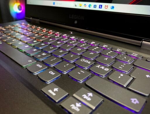 Игровой ноутбук Lenovo Legion Y740 / 15.6" (1920x1080) IPS / Intel Core i7-9750H (6 (12) ядер по 2.6 - 4.5 GHz) / 16 GB DDR4 / 512 GB SSD / nVidia GeForce RTX 2060, 6 GB GDDR6, 192-bit / WebCam