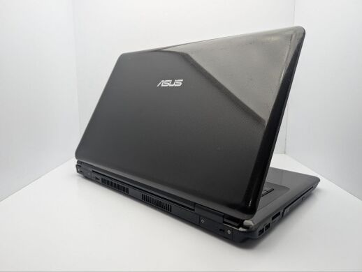 Ноутбук Asus X70I / 17.3" (1600x900) TN / Intel Pentium T4300 (2 ядра по 2.1 GHz) / 4 GB DDR2 / 500 GB HDD / nVidia GeForce GT 220M, 1 GB GDDR2, 128-bit / WebCam / DVD-ROM Ноутбук Asus X70I / 17.3" (1600x900) TN / Intel Pentium T4300 (2 ядра по 2.1 GHz) / 4 GB DDR2 / 500 GB HDD / nVidia GeForce GT 220M, 1 GB GDDR2, 128-bit / WebCam / DVD-ROM