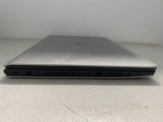 Ноутбук Dell Inspiron 17 P26E / 17.3" (1600x900) TN / Intel Core i7-4510U (2 (4) ядра по 2.0 - 3.1 GHz) / 8 GB DDR3 / 250 GB SSD / nVidia GeForce 840M, 2 GB GDDR3, 64-bit / WebCam / DVD-ROM