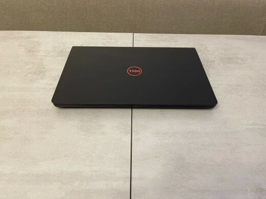 Игровой ноутбук Б-класс Dell Inspiron 15-7559 / 15.6" (1920x1080) IPS / Intel Core i7-6700HQ (4 (8) ядра по 2.6 - 3.5 GHz) / 16 GB DDR3 / 256 GB SSD + 1000 GB HDD / nVidia GeForce GTX 960M, 4 GB GDDR5, 128-bit / WebCam / HDMI