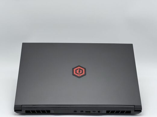Игровой ноутбук CyberPowerPC Tracer III 15 / 15.6" (1920x1080) IPS / Intel Core i7-9750H (6 (12) ядер по 2.6 - 4.5 GHz) / 16 GB DDR4 / 480 GB SSD / nVidia GeForce RTX 2060, 6 GB GDDR6, 192-bit / WebCam