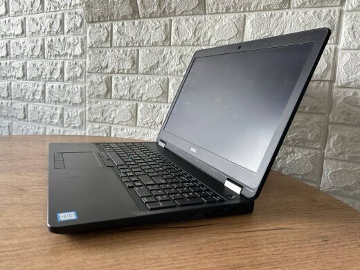 Ігровий ноутбук Dell Latitude E5570 / 15.6" (1366x768) TN / Intel Core i7-6600U (2 (4) ядра по 2.6 - 3.4 GHz) / 8 GB DDR4 / 256 GB SSD M.2 / AMD Radeon R7 M360, 2 GB DDR3, 64-bit / WebCam / HDMI