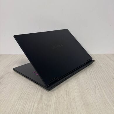 Игровой ноутбук Gigabyte A16 CVH / 16" (1920x1200) IPS / Intel Core i7-13620H (10 (16) ядер по 2.4 - 4.9 GHz) / 16 GB DDR5 / 1000 GB SSD NVMe / nVidia GeForce RTX 5060, 8 GB GDDR7, 128-bit / WebCam