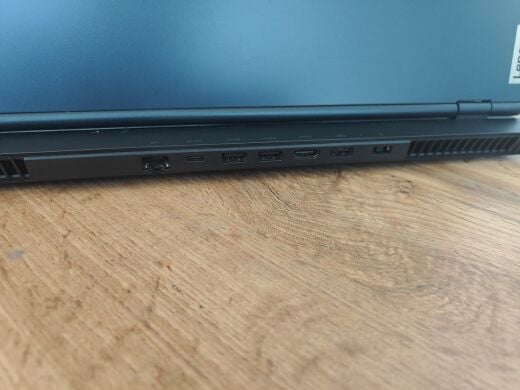 Игровой ноутбук Lenovo Legion 5-17ACH6 / 17.3" (1920x1080) IPS / AMD Ryzen 5 5600H (6 (12) ядер по 3.3 - 4.2 GHz) / 16 GB DDR4 / 512 GB SSD / nVidia Geforce GTX 1650, 4 GB GDDR5, 128-bit / WebCam / Windows 11 Home