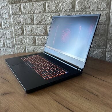 Игровой ноутбук MSI Delta 15 A5EFK / 15.6" (1920x1080) IPS / AMD Ryzen 7 5800H (8 (16) ядер по 3.2 - 4.4 GHz) / 16 GB DDR4 / 1000 GB SSD / AMD Radeon RX 6700M, 10 GB GDDR6, 160-bit / WebCam