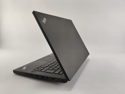 Игровой ноутбук Lenovo ThinkPad T470p / 14" (1920x1080) TN / Intel Core i7-7700HQ (4 (8) ядра по 2.8 - 3.8 GHz) / 16 GB DDR4 / 240 GB SSD / nVidia GeForce 940MX, 2 GB DDR3, 64-bit / WebCam