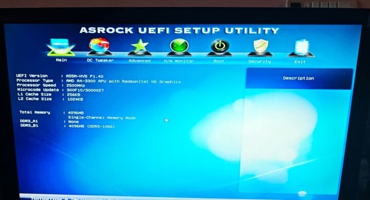 Комплект: Материнська плата AsRock A55M-HVS / AMD A4-3300 (2 ядра по 2.5 GHz) / FM1 / 4 GB DDR3 / AMD Radeon HD 6410D + Кулер