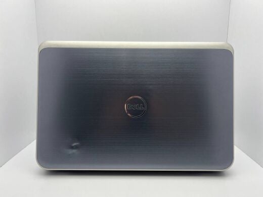 Мобільна робоча станція Б-класс Dell Inspiron 5737 / 17.3" (1600x900) TN / Intel Core i5-4200U (2 (4) ядра по 1.6 - 2.6 GHz) / 8 GB DDR3 / 240 GB SSD / AMD Radeon R9 M200X, 2 GB GDDR5, 128-bit