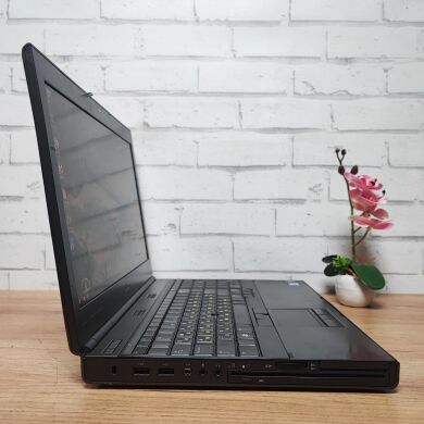 Мобільна робоча станція Б-клас Dell Precision M4600 / 15.6" (1920x1080) TN / Intel Core i7-2820QM (4 (8) ядра по 2.3 - 3.4 GHz) / 16 GB DDR3 / 256 GB SSD / nVidia Quadro 2000M, 2 GB GDDR3, 128-bit / WebCam / DVD-ROM