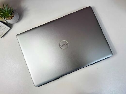 Мобільна робоча станція Dell Precision 7550 / 15.6" (1920x1080) IPS / Intel Core i7-10875H (8 (16) ядер по 2.3 - 5.1 GHz) / 64 GB DDR4 / 1000 GB SSD M.2 / nVidia Quadro RTX 5000, 16 GB GDDR6, 256-bit / WebCam + бездротова миша