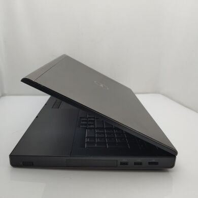 Мобильная рабочая станция Dell Precision M6800 / 17.3" (1920х1080) TN / Intel Core i7-4700MQ (4 (8) ядра по 2.4 - 3.4 GHz) / 16 GB DDR3 / 128 GB SSD + 1000 GB HDD / nVidia Quadro K3100M, 4 GB GDDR5, 256-bit / WebCam / DWD-RW / Win 10 Pro Мобильная рабочая станция Dell Precision M6800 / 17.3" (1920х1080) TN / Intel Core i7-4700MQ (4 (8) ядра по 2.4 - 3.4 GHz) / 16 GB DDR3 / 128 GB SSD + 1000 GB HDD / nVidia Quadro K3100M, 4 GB GDDR5, 256-bit / WebCam / DWD-RW / Win 10 Pro