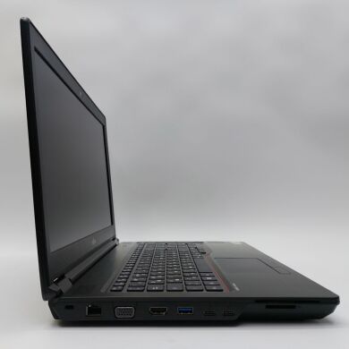 Мобильная рабочая станция Fujitsu Celsius H7510 / 15.6" (1920x1080) IPS / Intel Core i7-10850H (6 (12) ядер по 2.7 - 5.1 GHz) / 32 GB DDR4 / 512 GB SSD / nVidia Quadro T1000, 4 GB GDDR6, 128-bit / WebCam
