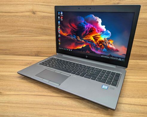 Мобильная рабочая станция HP zBook 15 G5 / 15.6" (1920x1080) IPS / Intel Core i7-8850H (6 (12) ядра по 2.6 - 4.3 GHz) / 24 GB DDR4 / 256 GB SSD + 500 GB HDD / nVidia Quadro P2000, 4 GB GDDR5, 128-bit / WebCam / TouchID / Windows 10