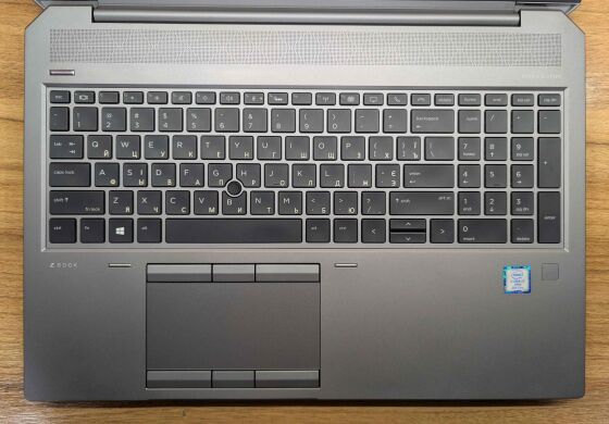 Мобильная рабочая станция HP zBook 15 G5 / 15.6" (1920x1080) IPS / Intel Core i7-8850H (6 (12) ядра по 2.6 - 4.3 GHz) / 24 GB DDR4 / 256 GB SSD + 500 GB HDD / nVidia Quadro P2000, 4 GB GDDR5, 128-bit / WebCam / TouchID / Windows 10