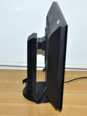 Монитор Б-класс Samsung SyncMaster 2253BW / 22" (1680x1050) TN / VGA, DVI + Кабели подключения Монитор Б-класс Samsung SyncMaster 2253BW / 22" (1680x1050) TN / VGA, DVI + Кабели подключения